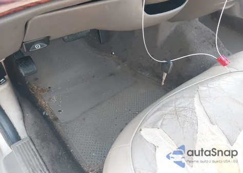 2000 Mercury Grand Marquis Ls z USA, uszkodzony, nr VIN 2MEFM75W5YX627647